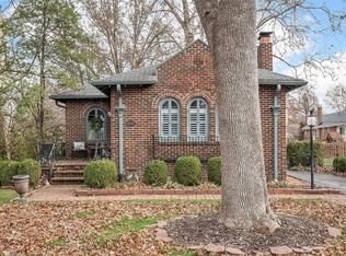1008 N Taylor Ave, Kirkwood, MO