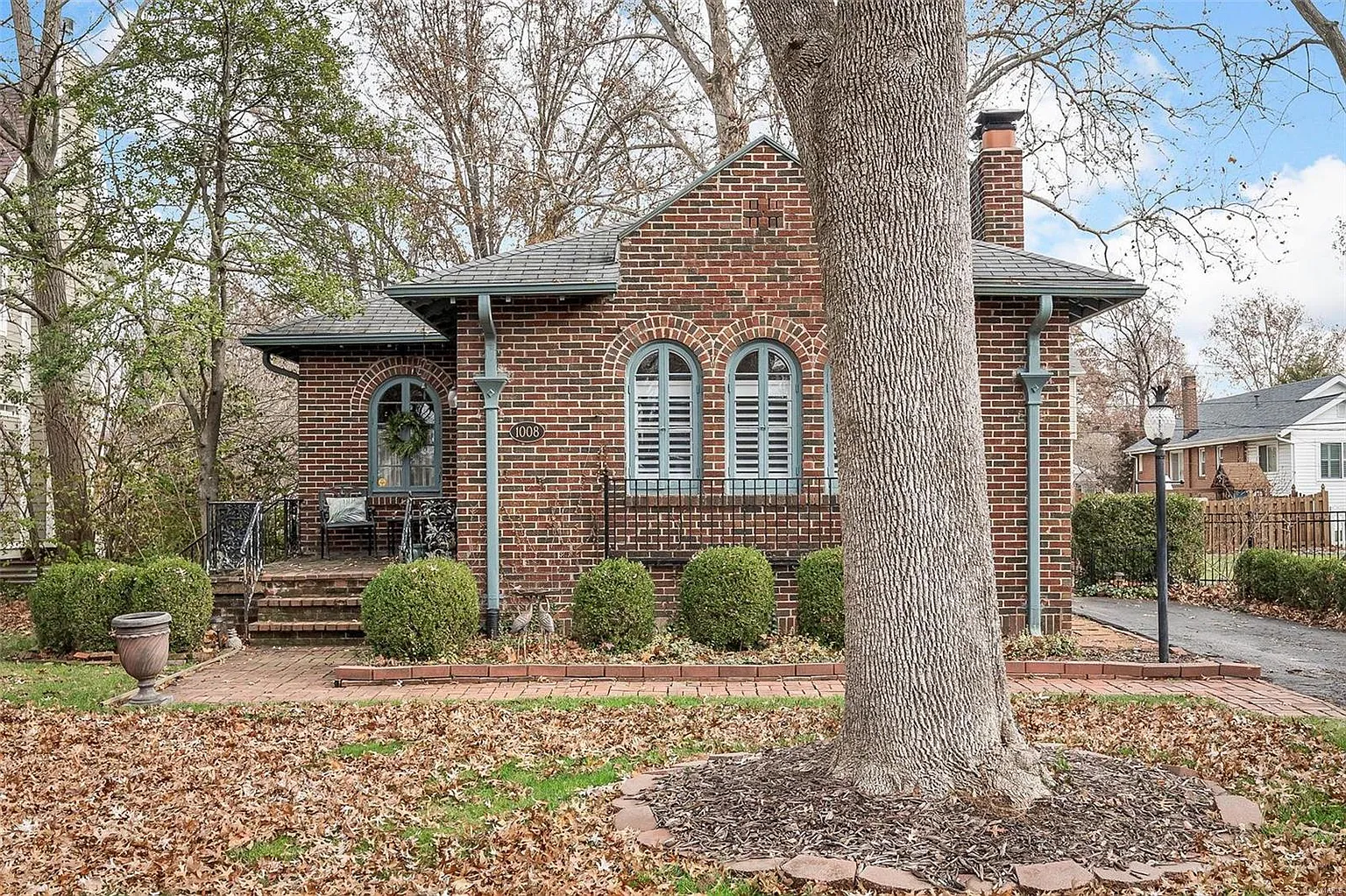 1008 N Taylor Ave photo 1