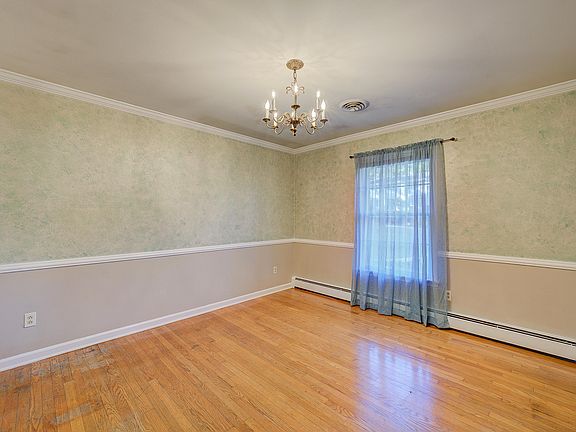 4th image of 3614 Verona Trl