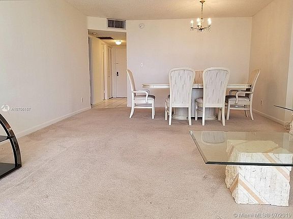 4th image of 18151 NE 31st Ct APT 1108