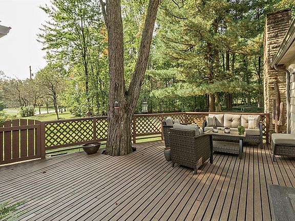 3rd image of 70 Murwood Dr