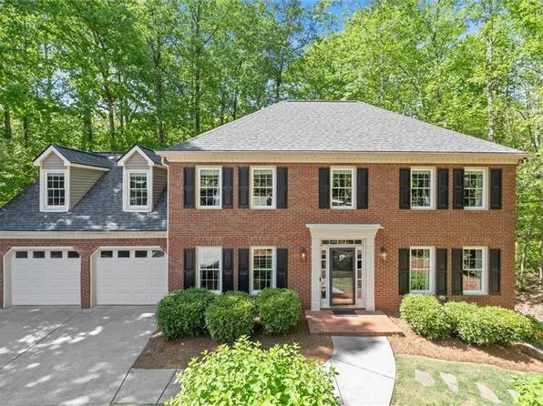 4069 Bittersweet Dr NE, Roswell, GA 30075