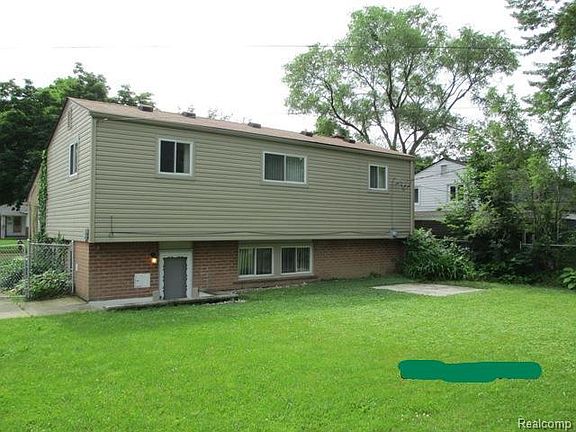 3rd image of 1427 N Stephen Ave