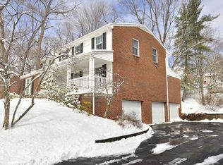 1269 Greystone Dr, Pittsburgh, PA 15241