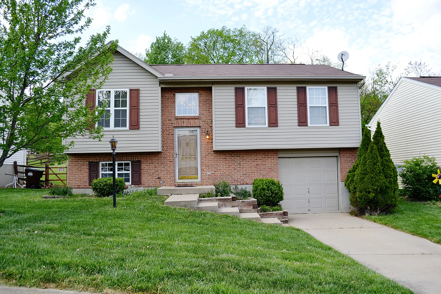 3602 Mitten Dr photo 1
