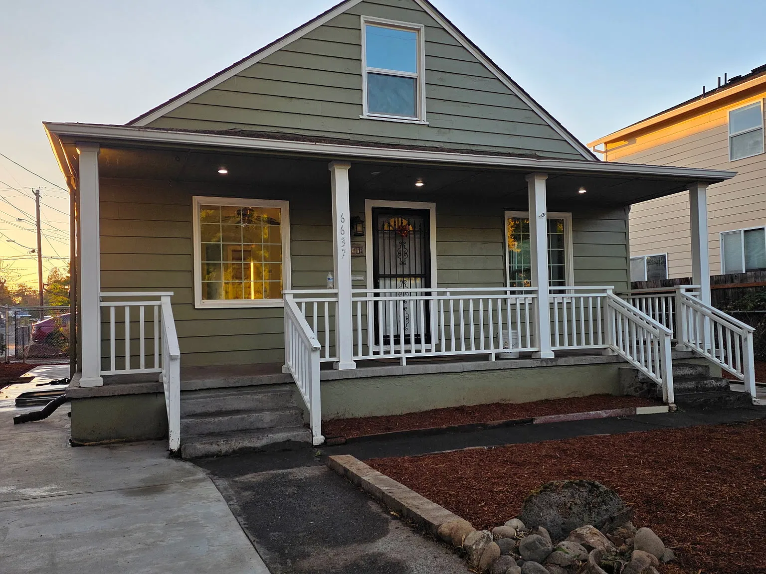 5 bed, 2800 sqft, $3,300 — Photo 1