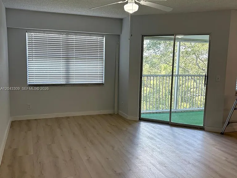 1001 SW 128th Ter #404B — Photo 16