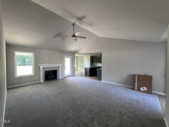 5th image of 268 Lotus Ave