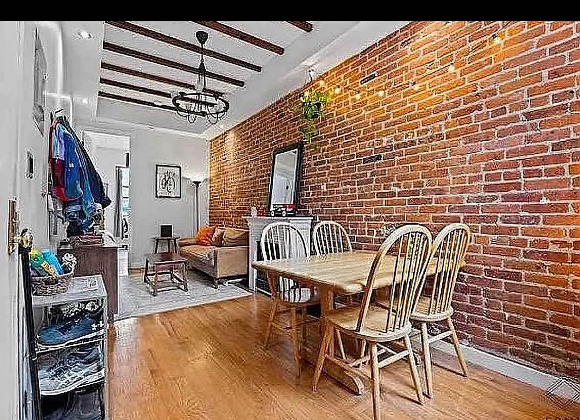 913 Saint John's Place — Photo 2