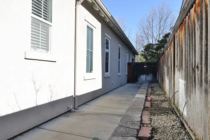 2300 Magnolia Bridge Dr — Photo 21