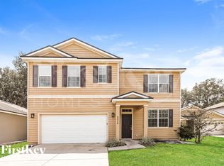 8058 Brothers Walk Ln, Jacksonville, FL 32277