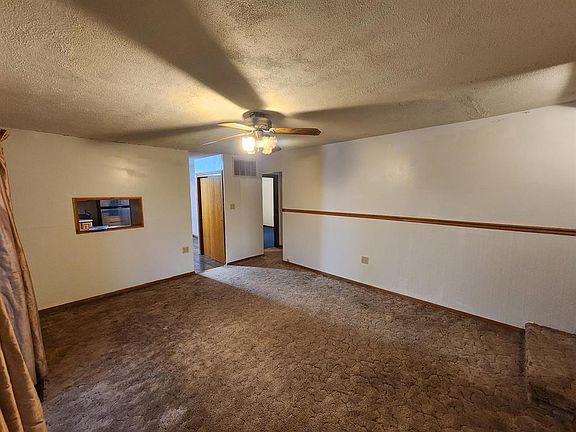 3rd image of 131 W Market St
