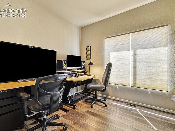 5th image of 3750 Vineyard Cir