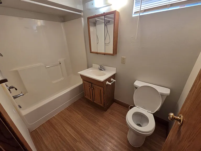 1341 Sherburne Ave — Photo 8