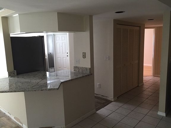 5th image of 9832 Luna Cir APT 104