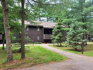 1st image of 11 Spruce TRAIL