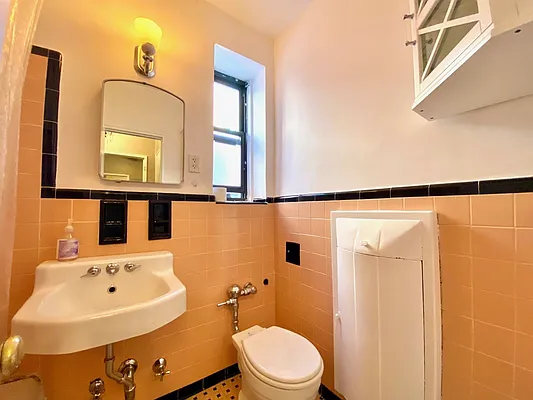 Sold by Remax Real Estate Professionals | media 26