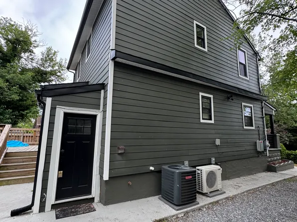 4252 Dix St NE, Washington, DC 20019