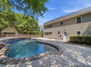 934 Clover Park Dr, Clover, SC 29710