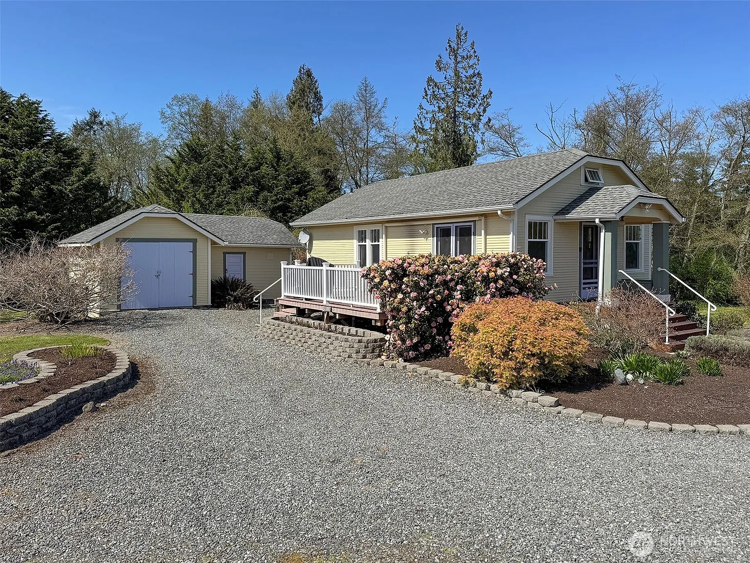 352 Spath Road photo 1