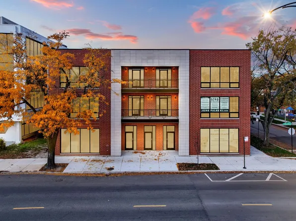 6246 N Pulaski Rd #204, Chicago, IL 60646