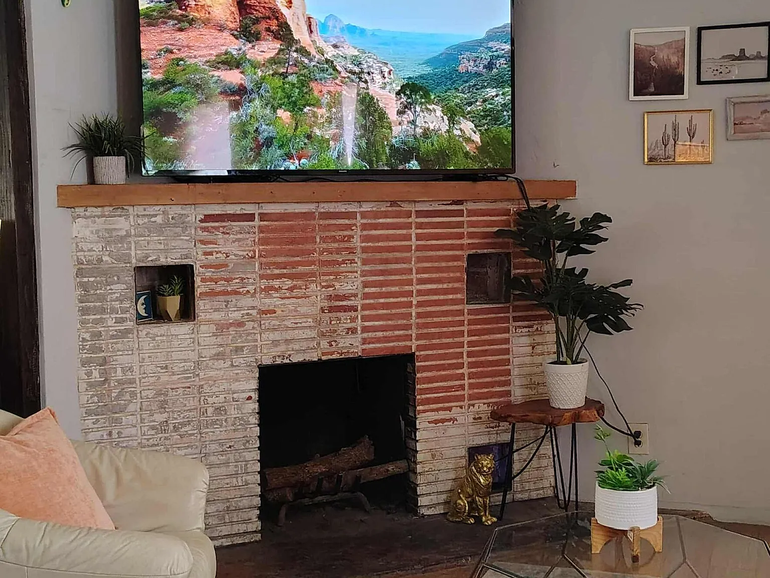 3 bed, 1.0 bath, 1419 sqft, $3,000 — Photo 1