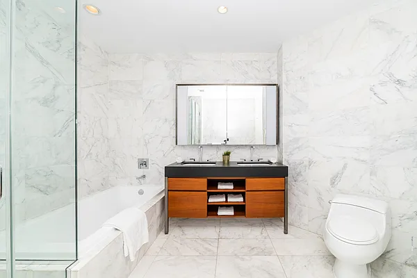 Sold by Platinum Properties | media 9