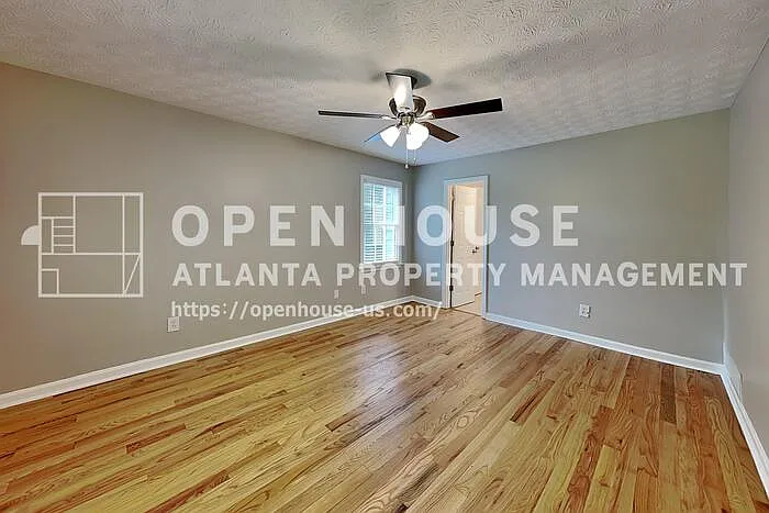 210 Austin Dr — Photo 8