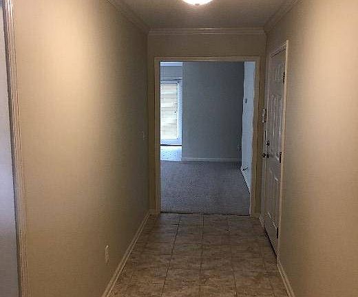 5th image of 106 Frankfort Dr