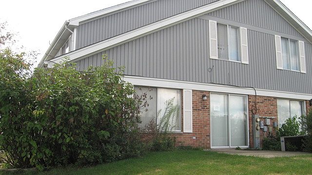 1st image of 15810 Country Ct #1B