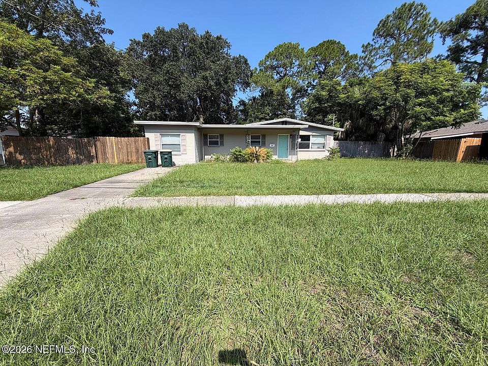 1st image of 3130 BEACHWOOD Boulevard