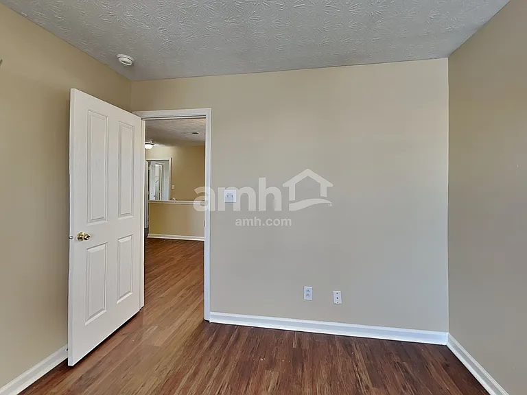 11408 Loudon Ln — Photo 15
