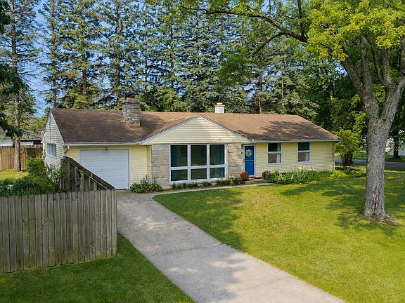 2nd image of 1734 Campeau St