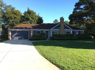 802 N President St, Wheaton, IL 60187