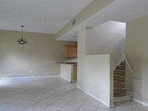 1st image of 1285 NE 30th St