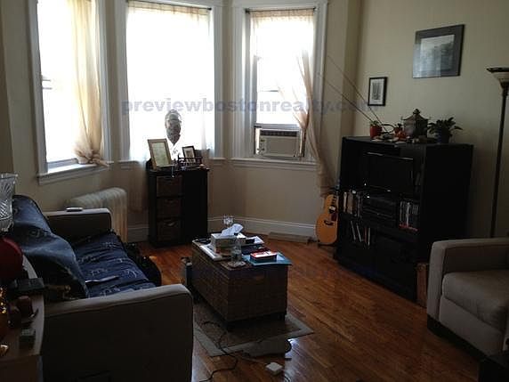 2nd image of 1185 Commonwealth Ave #U11
