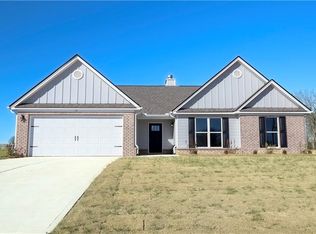 454 Mulberry Grove Dr, Winder, GA 30680