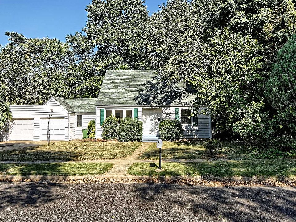 1st image of 27 McPhelin Ave