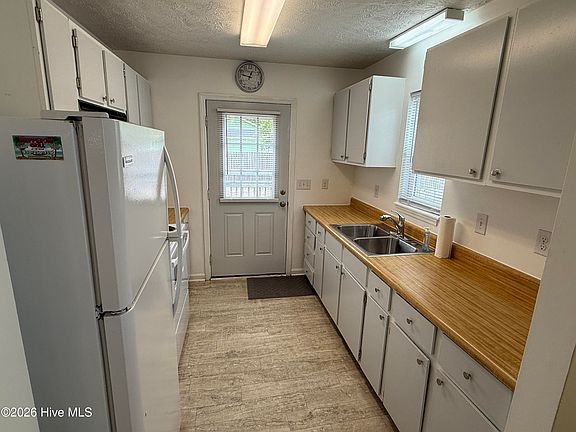 3rd image of 128 NW 12th Street