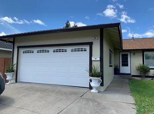 954 Emily Ave, Rohnert Park, CA 94928
