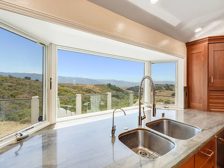 Double sink overlook valley view