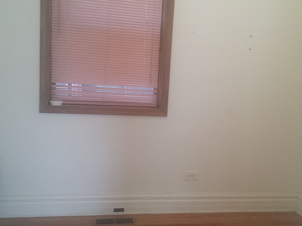 1st image of 5024 S Laflin St #1