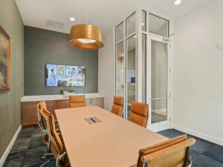 Presidium Frisco Square — Photo 34