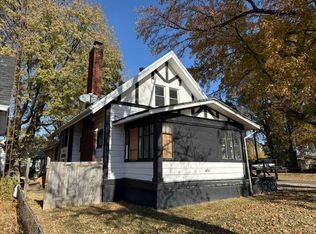 401 W Elliott Ave #A, Springfield, IL 62702