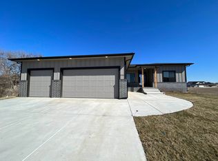 5762 N Edwards St, Wichita, KS 67204