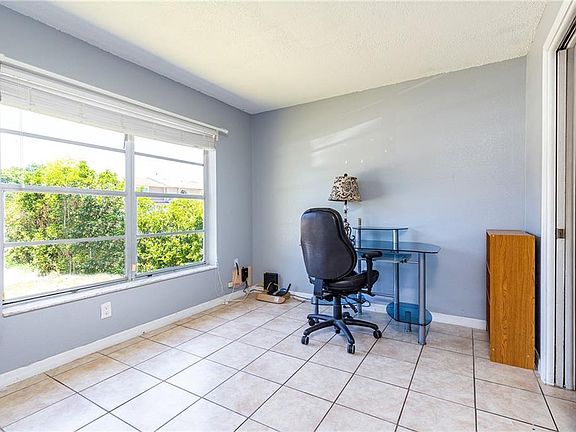 4th image of 14017 Village View Dr