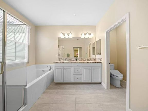 5th image of 875 E Mountain Way