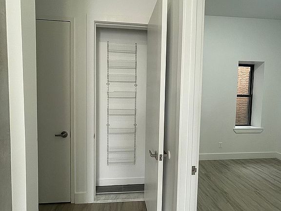 3rd image of 205 Irving Ave #3B