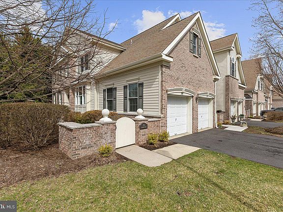 3rd image of 86 Schindler Ct