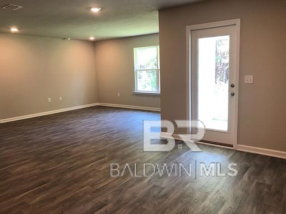 4th image of 10449 Ruffian Rte